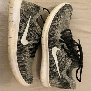 Women’s Nike Free Flyknits